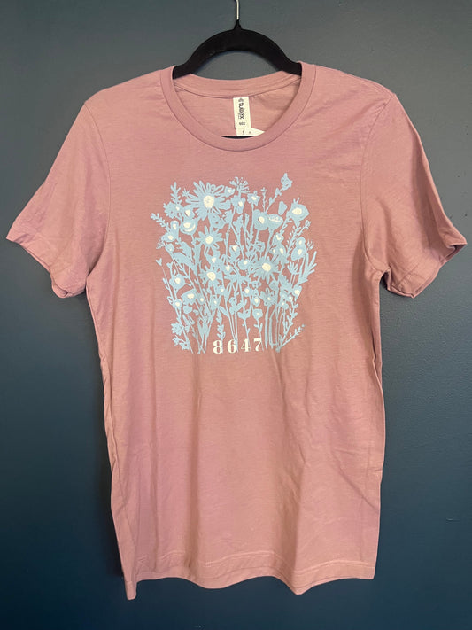 8647 Flowers : Unisex Tee