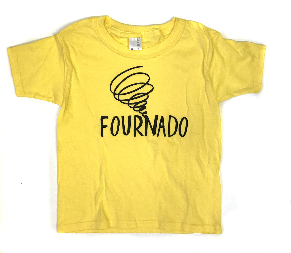 A yellow t-shirt with the text "FOURNADO" printed on it.