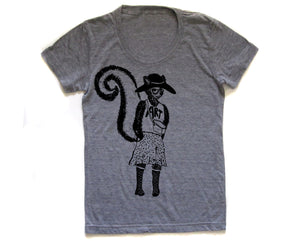 Art Skunk : Women's Tee