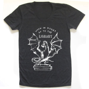 Book Dragon : women tri-blend T